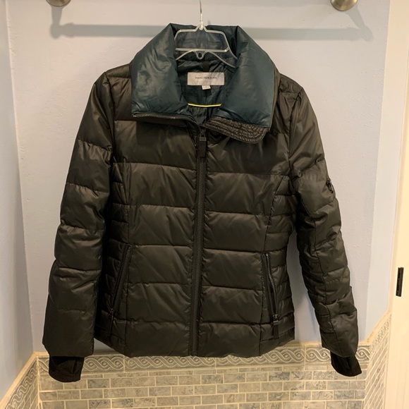 puffer jacket with thumb holes
